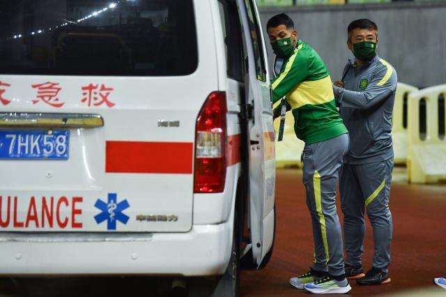 开云体育服务-奥古难回比埃拉又伤了！国安失双核比利奇更头疼